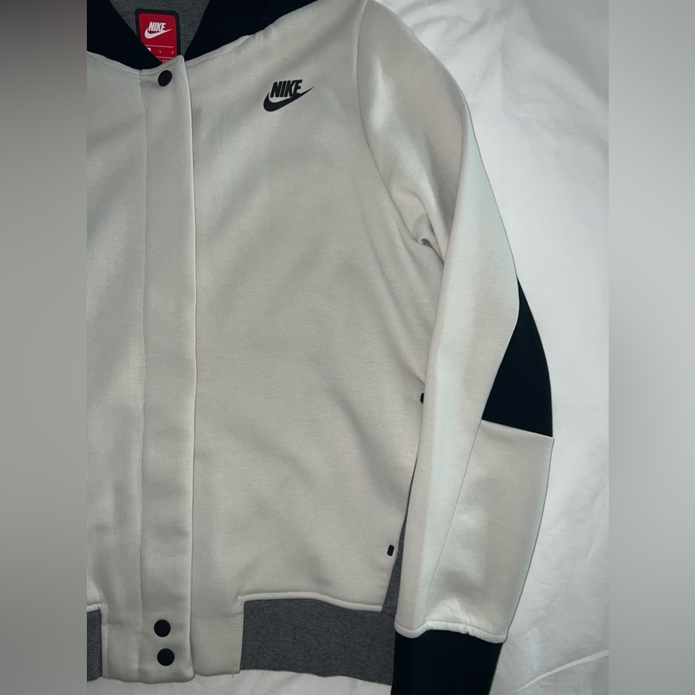 Nike Tech Fleece Destoyer Jacket cream grey in Women’s Large